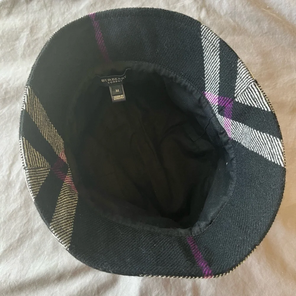 Authentic Burberry Wool Bucket Hat Black White Purple Cozy Warm Classic Pattern - Picture 7 of 7